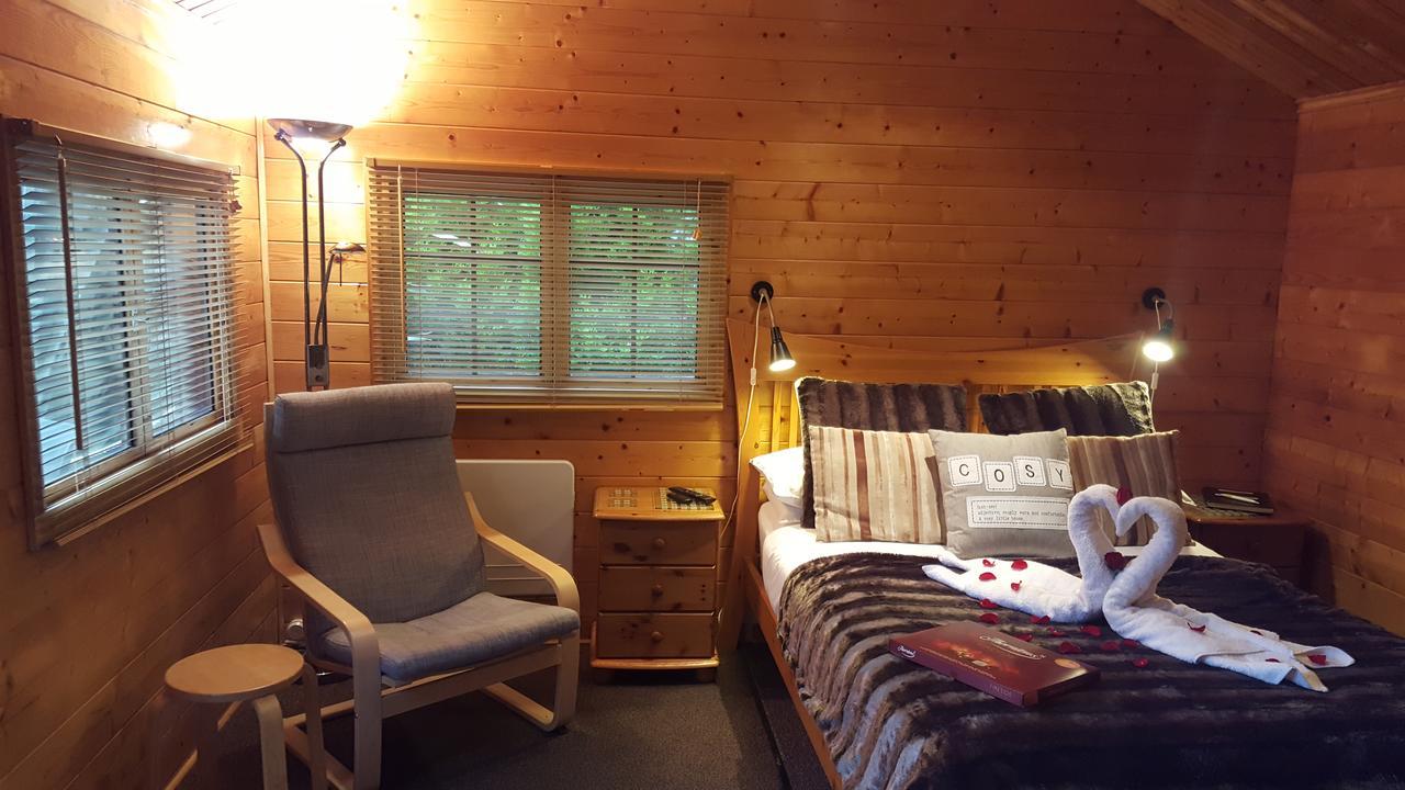 Cypress Log Cabins Accommodation Godshill  외부 사진